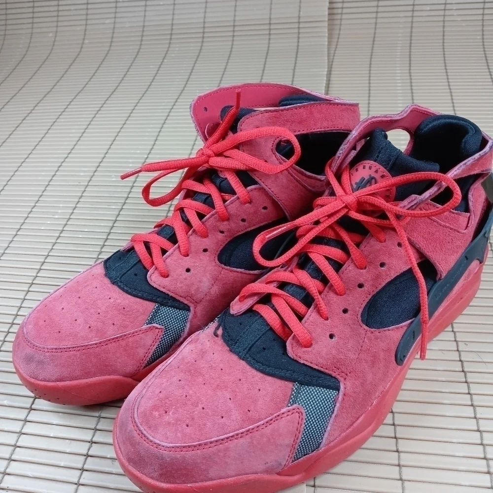 Nike Air Huarache University Red Black Sz 12.  705005-600 Love Hate Bulls a22pem_2